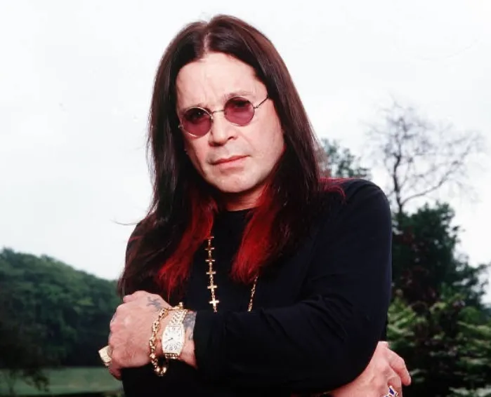 En sista bugning för Ozzy Osbourne – legenden som aldrig tystnade