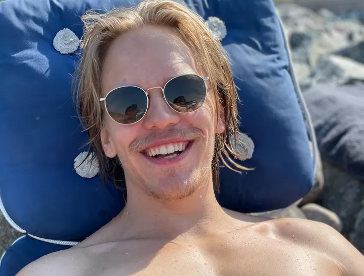 Valter Skarsgård – från kändisson till en imponerande skådespelarprofil i Beck