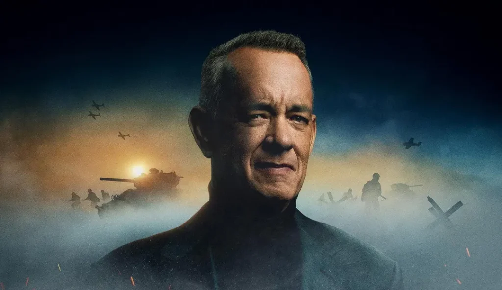 Man i förgrunden med allvarlig blick framför krigsscener med soldater, stridsflygplan, tank och explosioner i dimma.